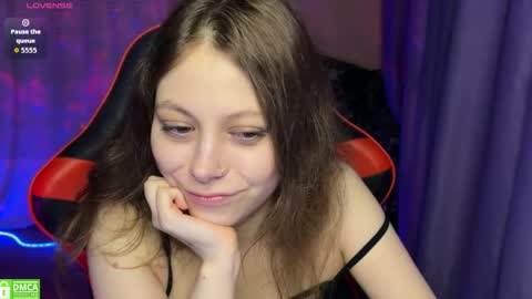 Snapshot of natural_babe666 chatting on 06/06/26, 09:52 natural_babe666 online show from 06/06/26, 09:52