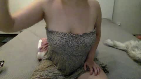 Snapshot of natural_beauty201 chatting on 11/22/25, 09:36 Penelopa369 online show from 11/22/25, 09:36