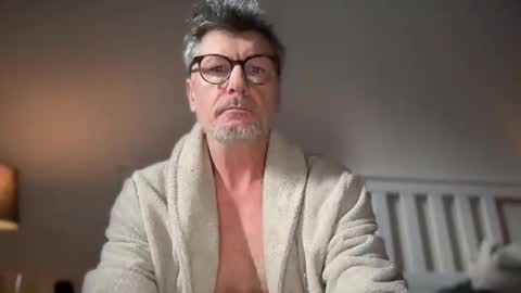 naturalcouple281074 online show from 01/11/26, 01:38