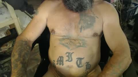 Snapshot of naturenaked chatting on 01/05/25, 02:17 NatureNaked online show from 01/05/25, 02:17