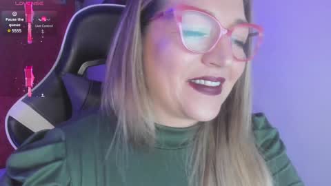 Snapshot of naty__mature_ chatting on 02/09/25, 12:06 Nataly online show from 02/09/25, 12:06