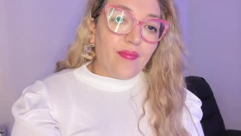 Nataly online show from 12/17/25, 08:48