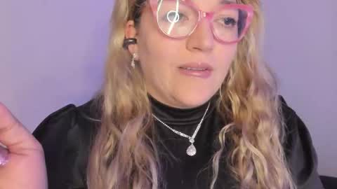 Nataly online show from 12/21/25, 08:05