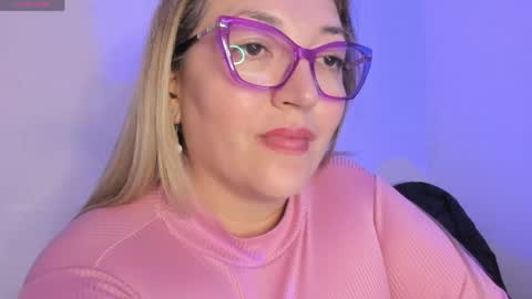 Snapshot of naty__mature_ chatting on 06/08/26, 01:28 Nataly online show from 06/08/26, 01:28