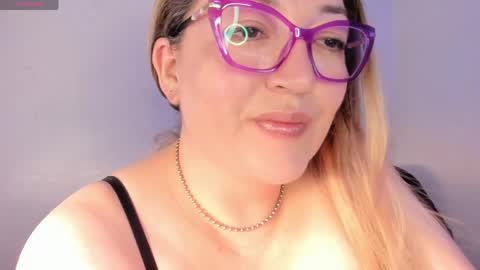Snapshot of naty__mature_ chatting on 06/09/26, 06:41 Nataly online show from 06/09/26, 06:41