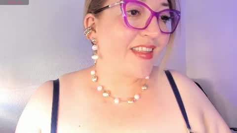 Snapshot of naty__mature_ chatting on 06/15/26, 05:37 Nataly online show from 06/15/26, 05:37