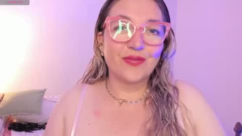 Snapshot of naty__mature_ chatting on 07/12/26, 06:10 Nataly online show from 07/12/26, 06:10