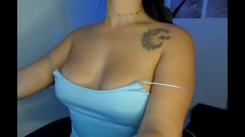 Snapshot of naty_nattty chatting on 01/10/25, 06:42 Natalia online show from 01/10/25, 06:42