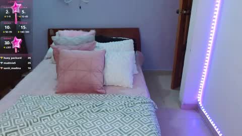 Natalia online show from 01/24/25, 03:54