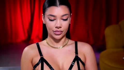 Snapshot of natydesiree chatting on 01/06/25, 07:13 Naty online show from 01/06/25, 07:13