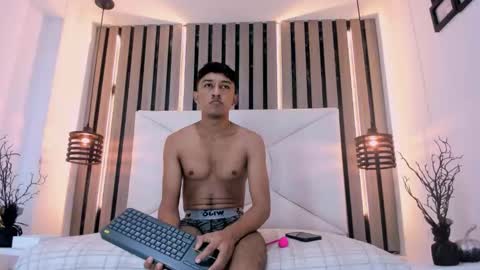 natzuki_ online show from 02/20/26, 11:32