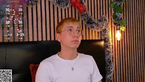 Snapshot of naughty__chris chatting on 12/18/24, 03:55 Christopher Chris online show from 12/18/24, 03:55