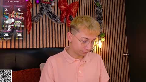 Snapshot of naughty__chris chatting on 01/02/25, 12:13 Christopher Chris online show from 01/02/25, 12:13