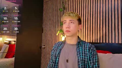 Snapshot of naughty__chris chatting on 03/04/25, 12:33 Christopher Chris online show from 03/04/25, 12:33