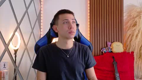 Snapshot of naughty__chris chatting on 09/13/25, 01:00 Christopher Chris online show from 09/13/25, 01:00