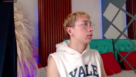 Snapshot of naughty__chris chatting on 11/14/25, 01:10 Christopher Chris online show from 11/14/25, 01:10