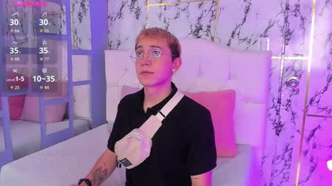 Snapshot of naughty__chris chatting on 11/25/25, 01:22 Christopher Chris online show from 11/25/25, 01:22