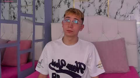 Snapshot of naughty__chris chatting on 11/29/25, 01:25 Christopher Chris online show from 11/29/25, 01:25