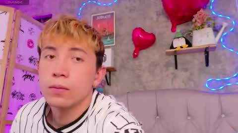 Christopher  Chris online show from 02/16/26, 01:29