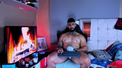 Snapshot of naughty_dominant chatting on 12/02/24, 04:20 Miller online show from 12/02/24, 04:20