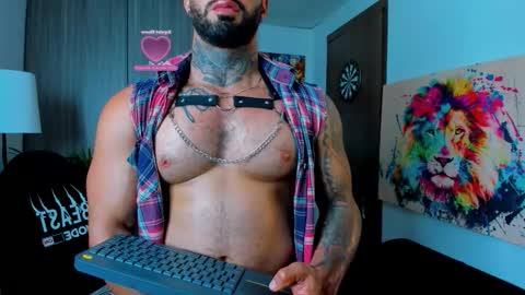 Snapshot of naughty_dominant chatting on 10/22/25, 10:42 Miller online show from 10/22/25, 10:42