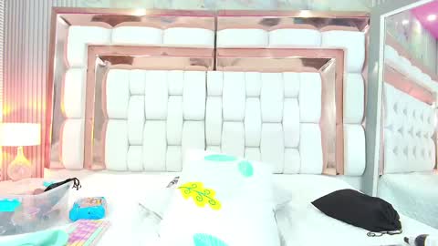 Snapshot of naughty_ebonyy chatting on 03/11/25, 06:00 SASHA online show from 03/11/25, 06:00