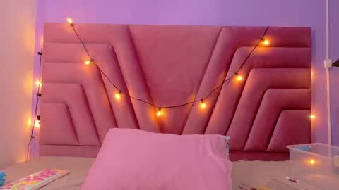 Snapshot of naughty_ebonyy chatting on 11/14/25, 03:05 SASHA online show from 11/14/25, 03:05