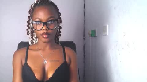 Zoey online show from 09/14/25, 07:46