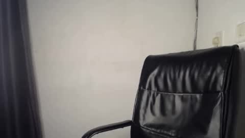 Zoey online show from 11/21/25, 07:12