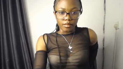 Zoey online show from 11/30/25, 12:47