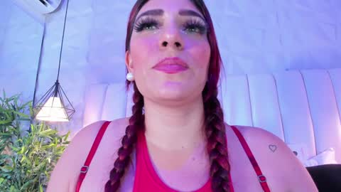 Snapshot of naughty_flower18 chatting on 12/05/24, 11:07 Flor online show from 12/05/24, 11:07