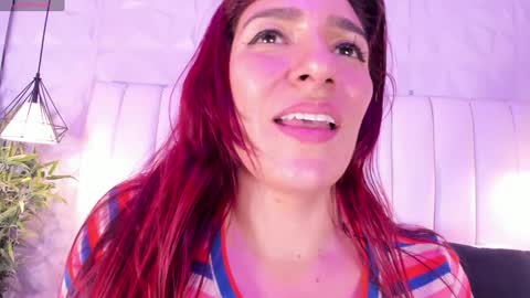 Snapshot of naughty_flower18 chatting on 01/15/25, 02:06 Flor online show from 01/15/25, 02:06