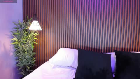 Snapshot of naughty_flower18 chatting on 03/12/25, 01:47 Flor online show from 03/12/25, 01:47