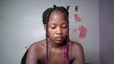 naughty_keesha1 online show from 10/20/25, 12:05