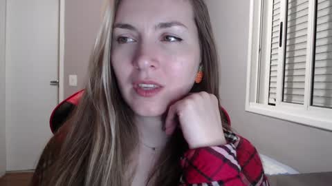 Snapshot of naughty_popa chatting on 01/09/25, 06:27 Ann online show from 01/09/25, 06:27