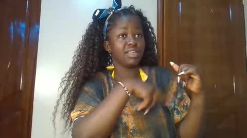 Snapshot of naughty_sluttygal chatting on 09/14/25, 01:43 Lydiah online show from 09/14/25, 01:43