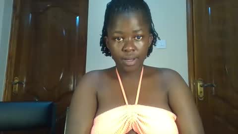 Snapshot of naughty_sluttygal chatting on 09/17/25, 09:27 Lydiah online show from 09/17/25, 09:27