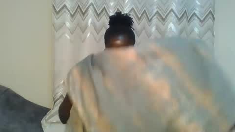 Snapshot of naughty_sluttygal chatting on 09/19/25, 08:09 Lydiah online show from 09/19/25, 08:09