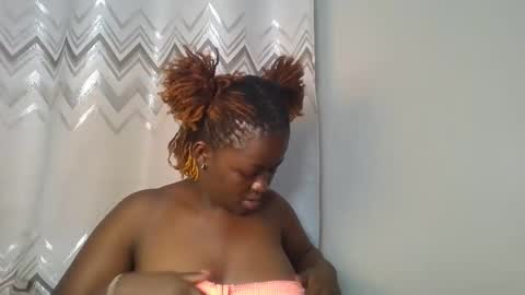 Snapshot of naughty_sluttygal chatting on 09/23/25, 06:55 Lydiah online show from 09/23/25, 06:55