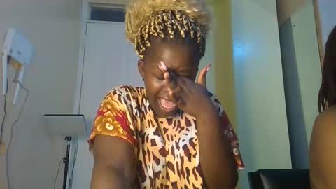 Snapshot of naughty_sluttygal chatting on 10/13/25, 08:09 Lydiah online show from 10/13/25, 08:09