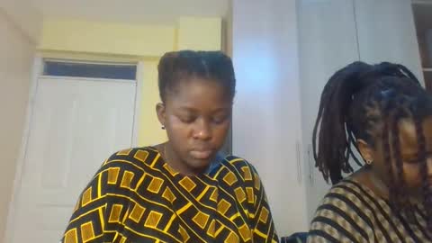 Snapshot of naughty_sluttygal chatting on 10/21/25, 03:02 Lydiah online show from 10/21/25, 03:02