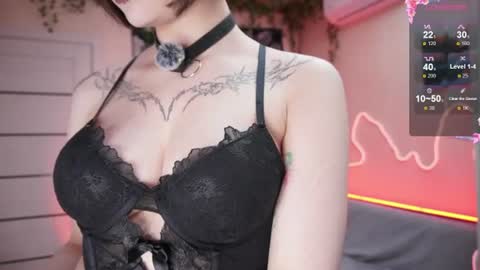 Snapshot of naughty_sparkle chatting on 06/19/26, 12:37 Alexa online show from 06/19/26, 12:37