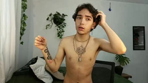 naughty_thompson1 online show from 04/15/26, 07:58