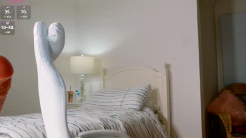 Snapshot of naughty_tilly chatting on 12/13/24, 06:42 Tilly Mae online show from 12/13/24, 06:42