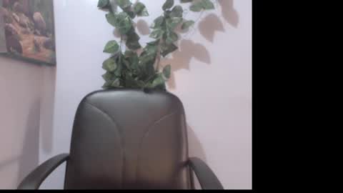 Snapshot of naughty_xxbunny chatting on 03/01/25, 08:45 beauty online show from 03/01/25, 08:45