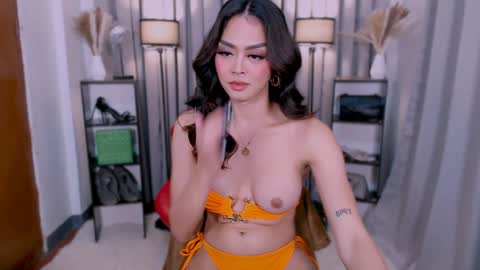 Snapshot of naughtyaurora69 chatting on 01/25/25, 01:30 NaughtyAurora online show from 01/25/25, 01:30