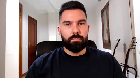 Snapshot of naughtybear_69 chatting on 10/15/25, 09:42 Tom online show from 10/15/25, 09:42