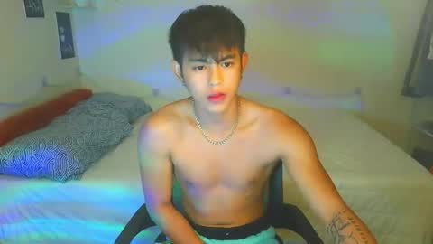 Snapshot of naughtyboylouie chatting on 09/27/25, 11:48 Loue online show from 09/27/25, 11:48