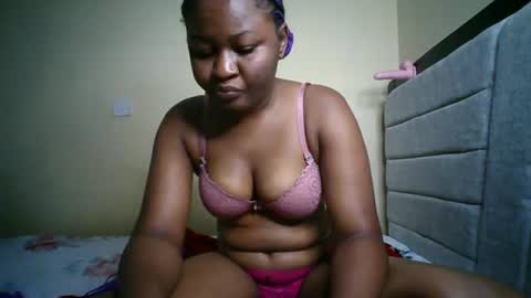 Snapshot of naughtybrownny chatting on 06/20/26, 09:56 MUMU online show from 06/20/26, 09:56