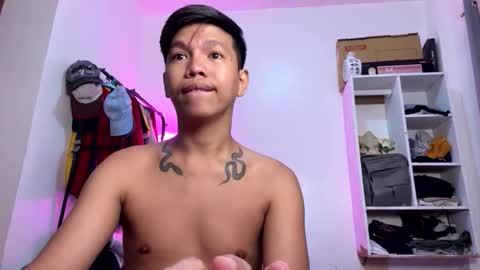 Snapshot of naughtybutsexy69 chatting on 11/16/25, 12:55 Arch online show from 11/16/25, 12:55